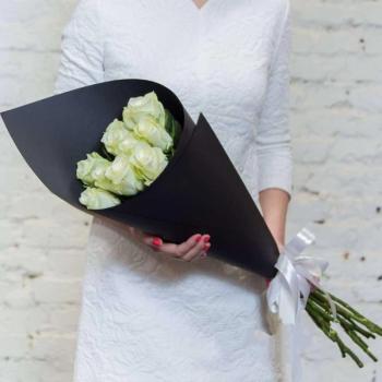 Букет Белый розы Эквадор 9 шт (60 см) код товара  204340